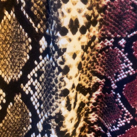 Calvin Klein snake print skirt - Picture 3 of 6